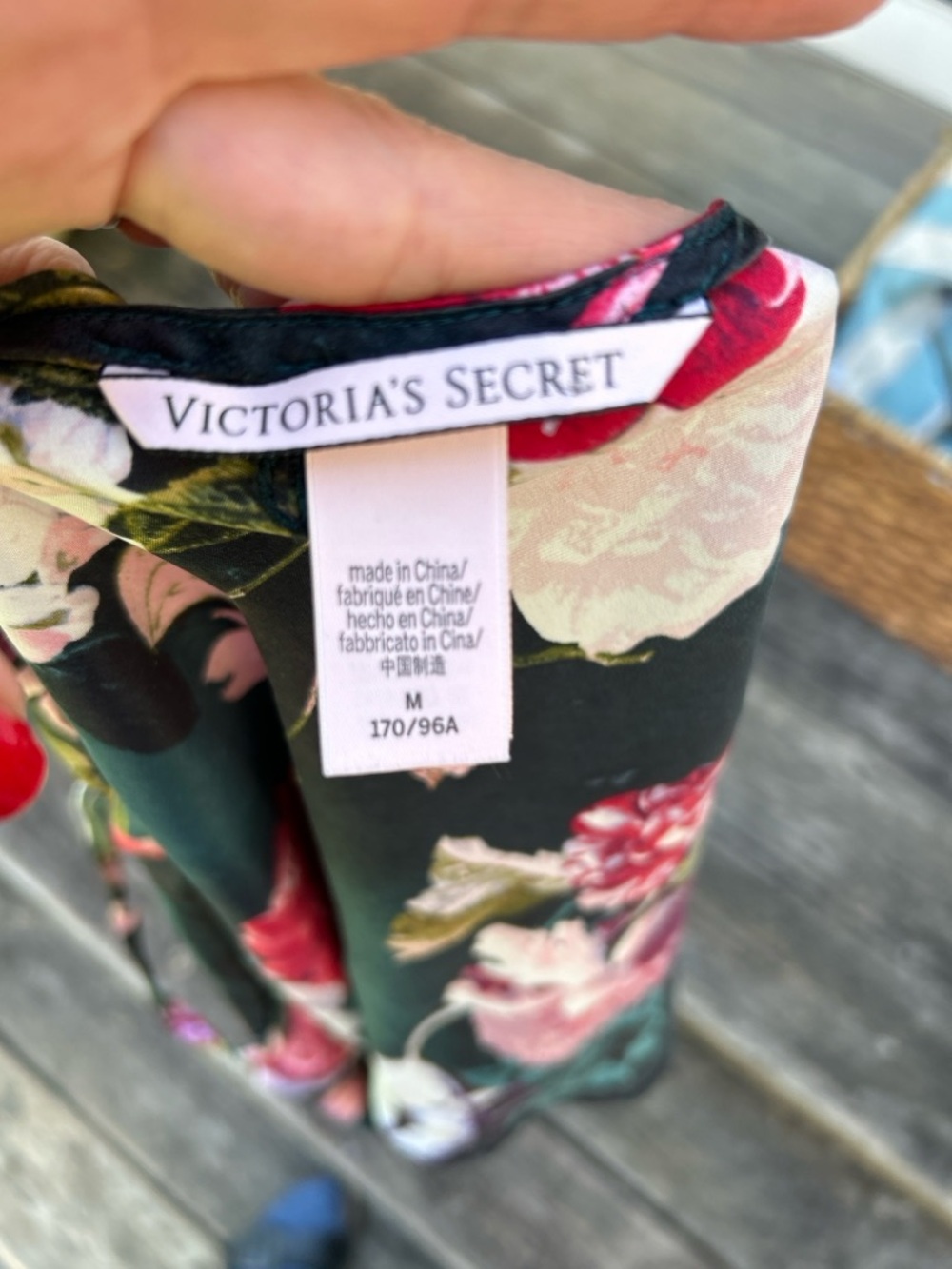Victoria’s Secret 100% Silk Floral Cami Top Sleeveless Size M - Picture 6 of 9